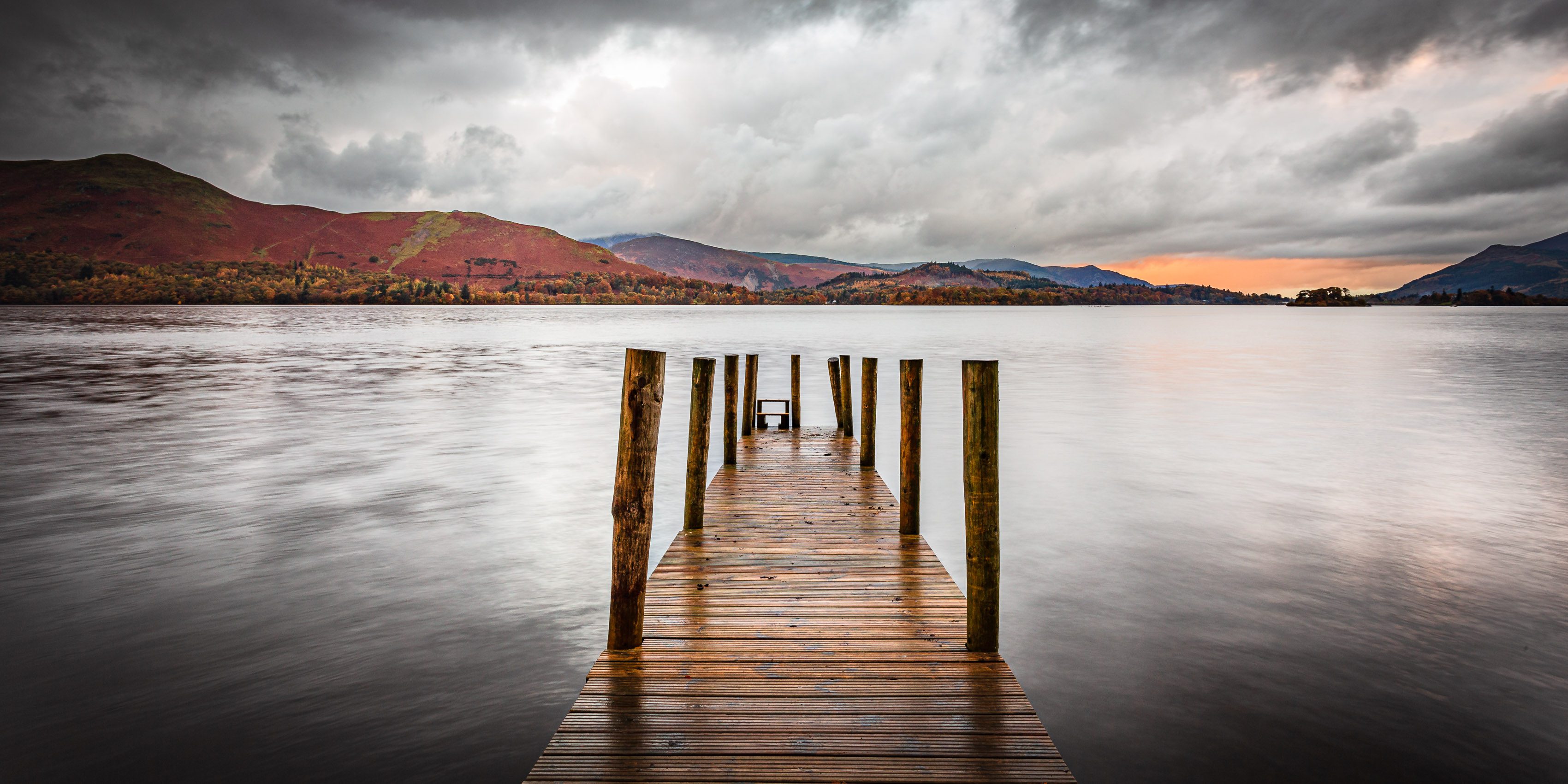 Concrete jetty on Derwent Water, near Keswick, Cumbria, England. EL005