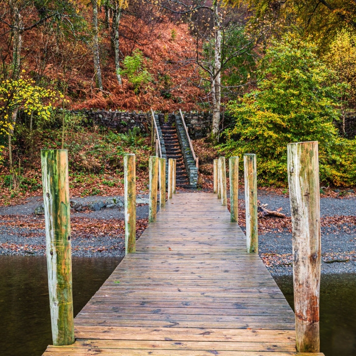 Wooden jetty in Barrow Bay on Derwent Water, near Keswick, Cumbria, England. EL004