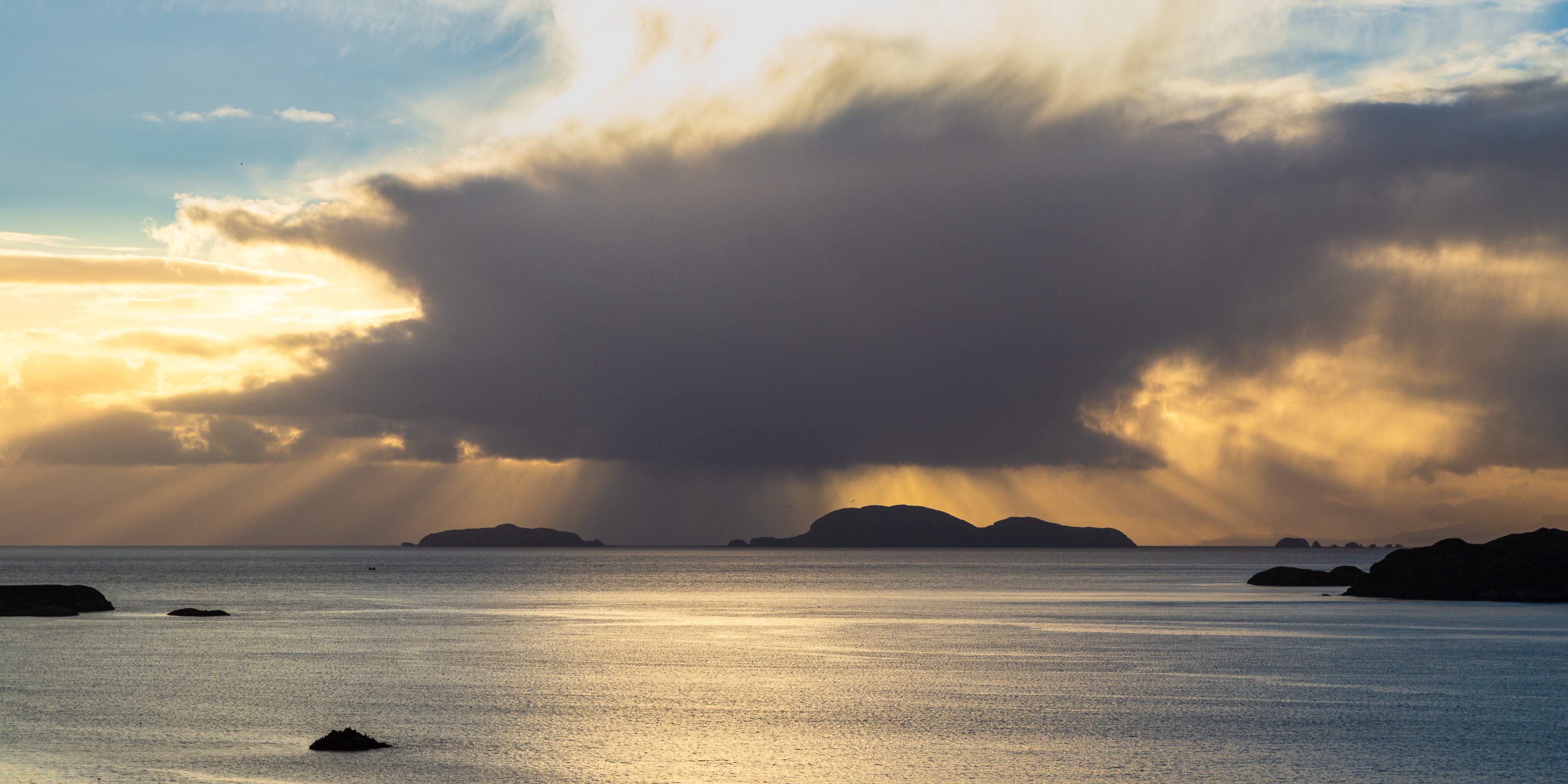 Cloud over the Shiant Islands, Isle of Lewis, Western Isles, Scotland HB021