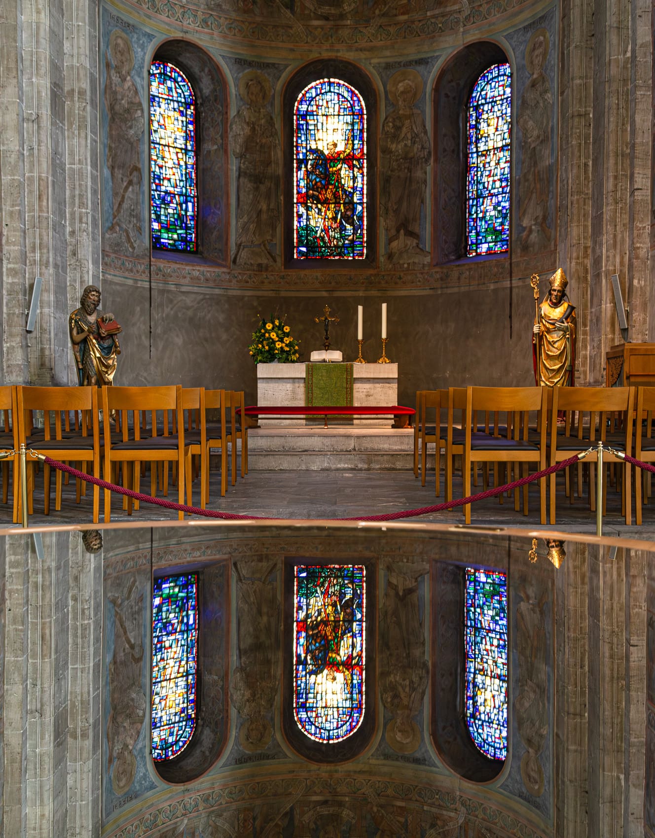 Stained glass windows in the Dom St. Blasii, Braunschweig, Germany. BS006