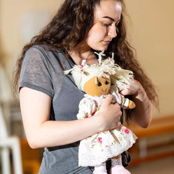 Nina Gray of Fearless Players rehearsing for 'Armour: A Herstory of the Scottish Bard'. FP001