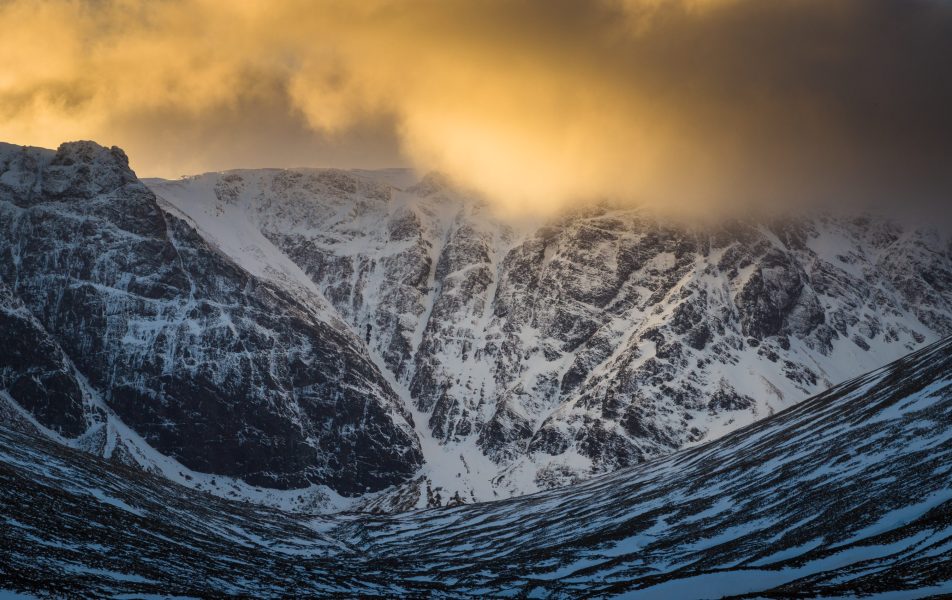 Coire Ardair and the cliffs of Creag Meagaidh. HC058