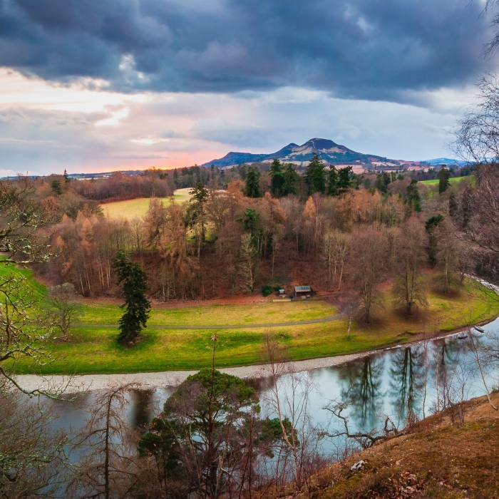The River Tweed and the Eildon Hills from Scott's View, The Borders, Scotland. BD005