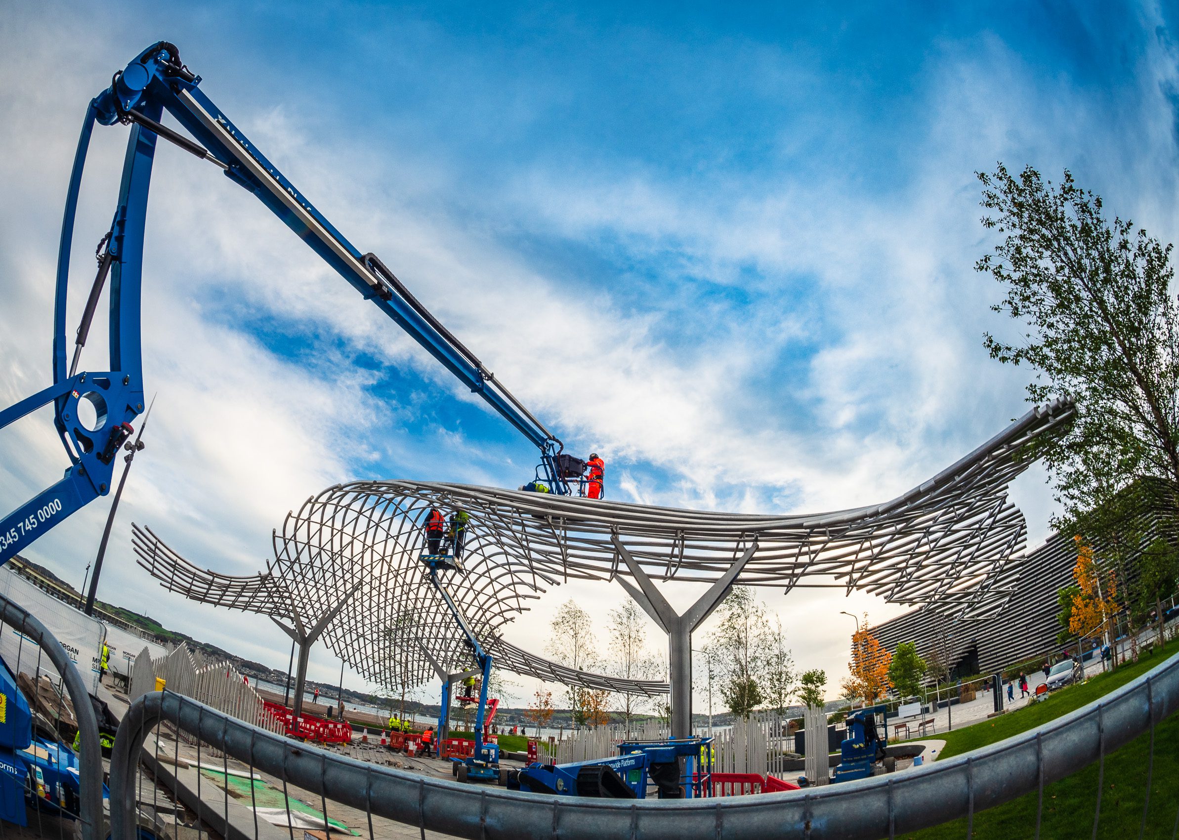 Installation of the 'Tay Whale' sculpture on Dundee Waterfront.