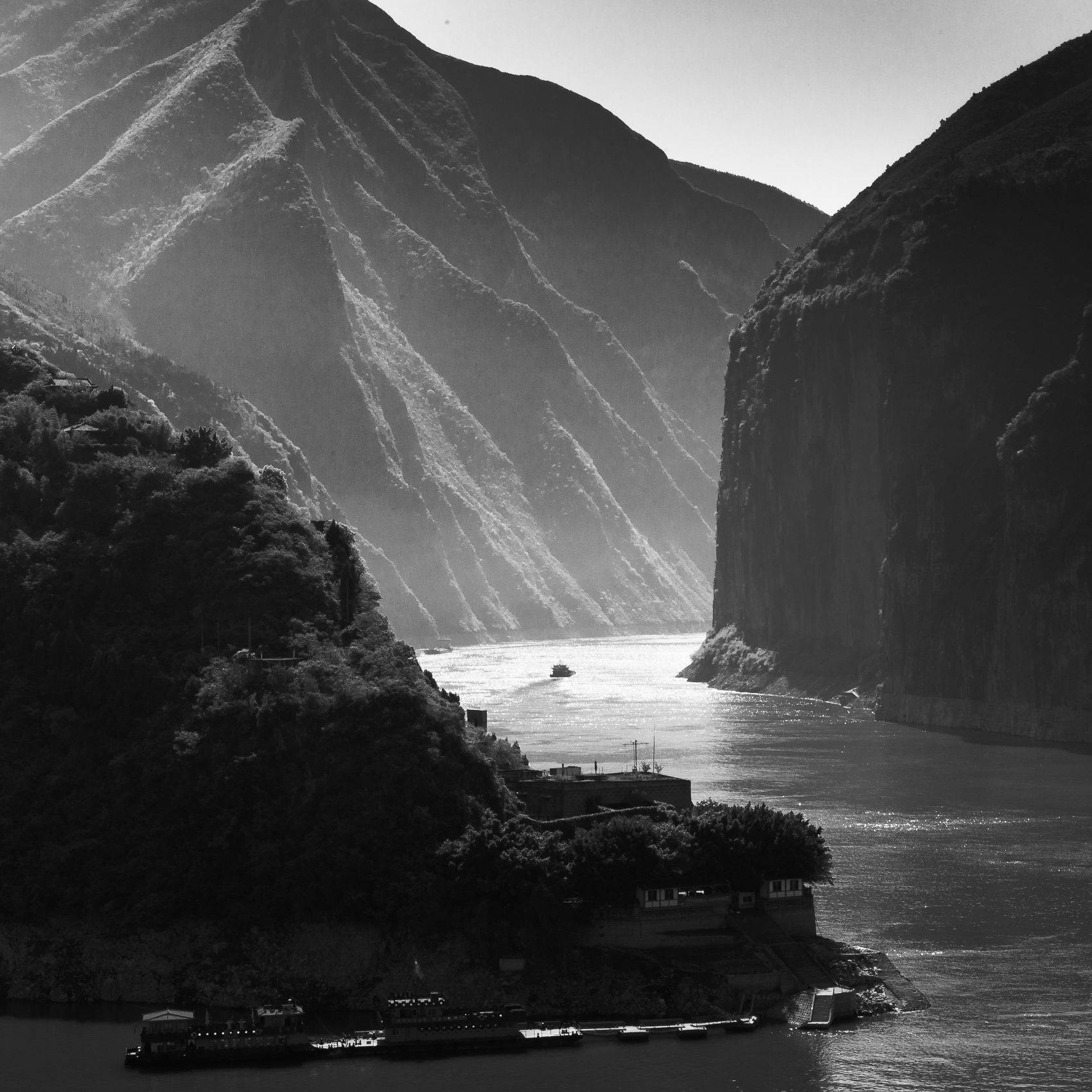 View of the entrance to the Qutang Gorge on the Yangtze River, China.